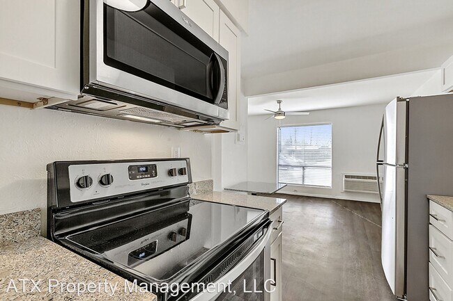 Building Photo - 400 Kenniston Dr