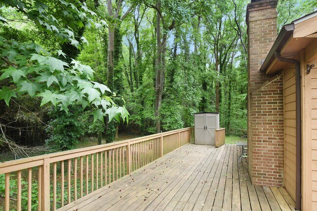 Building Photo - 149 Windcliff Rd