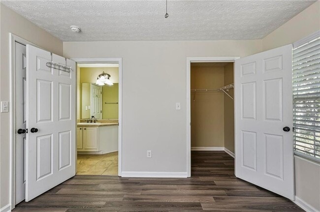 Building Photo - 1371 Keys Crossing Dr NE