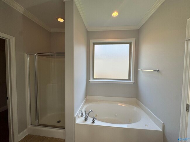 Building Photo - 117 Christy Dr