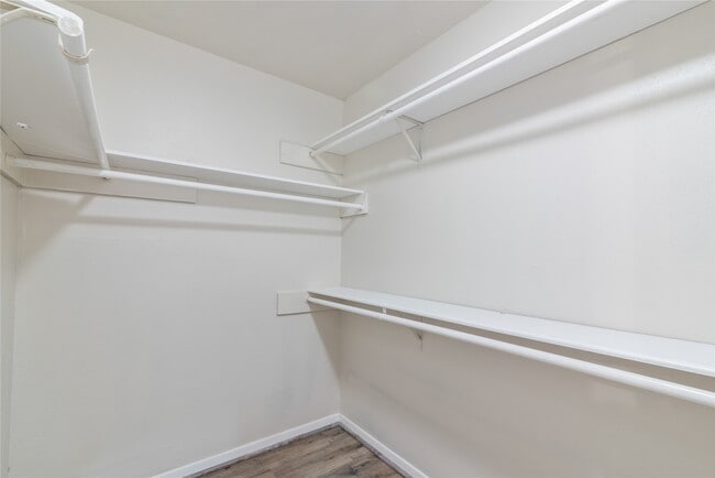 Building Photo - 22115 Fincastle Dr