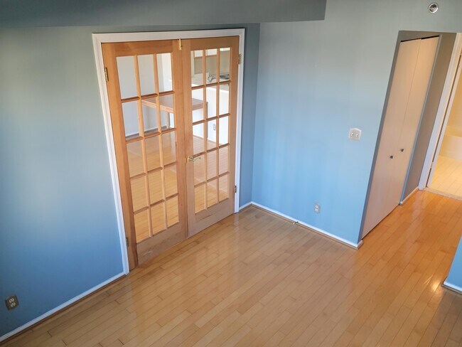 Building Photo - 1401 17th St NW