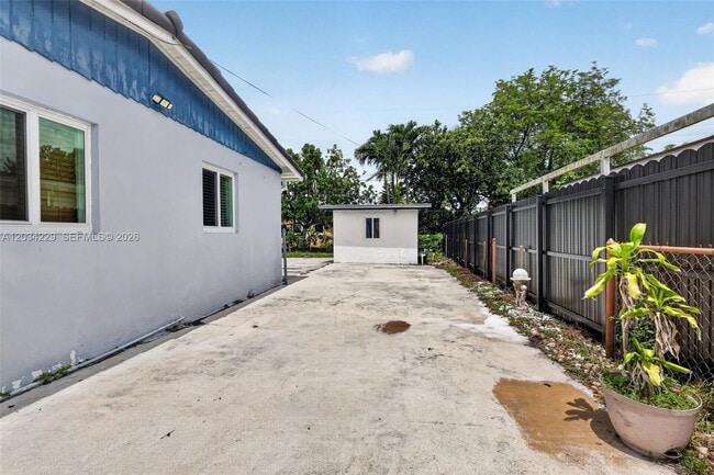 Building Photo - 17001 NW 53rd Ct