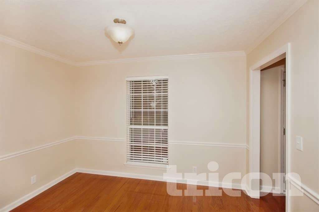 Building Photo - 2041 Glastonbury Dr