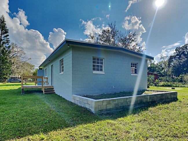 Building Photo - 11501 Bacon St