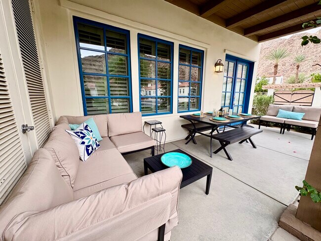 Building Photo - 77777 Tradition Dr