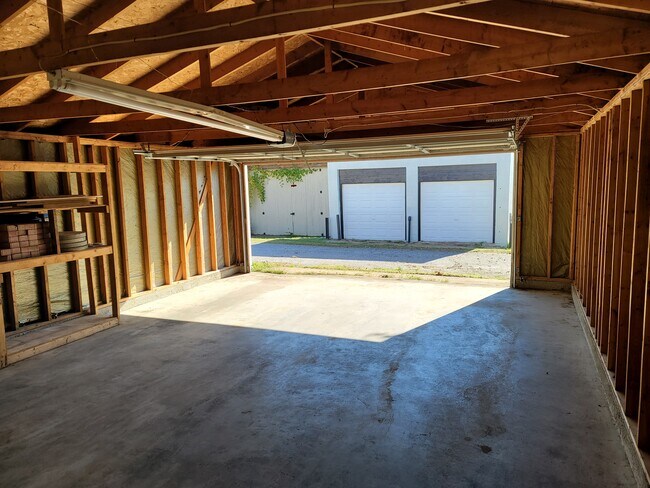 Building Photo - 6616 Pennsylvania Ave