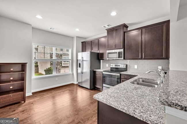 Building Photo - 893 Society Cir