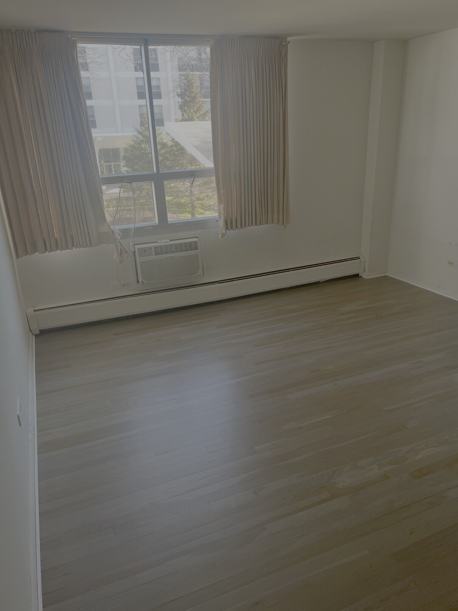 Building Photo - 9009 Golf Rd