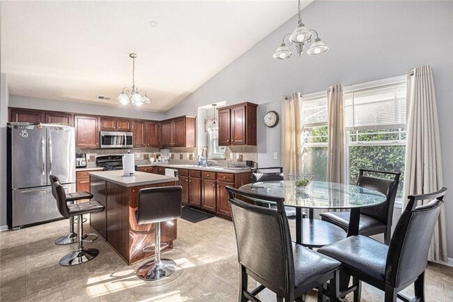 Building Photo - Beautiful Open Ranch Home in Reid Plantation Community!