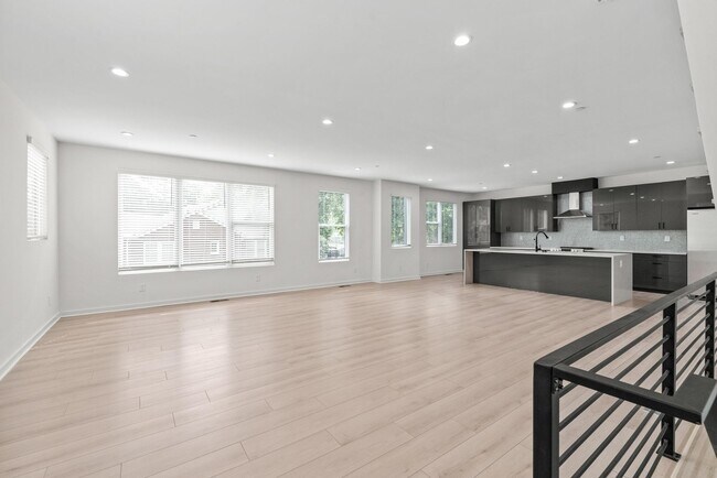 Building Photo - 1408 Anderson St