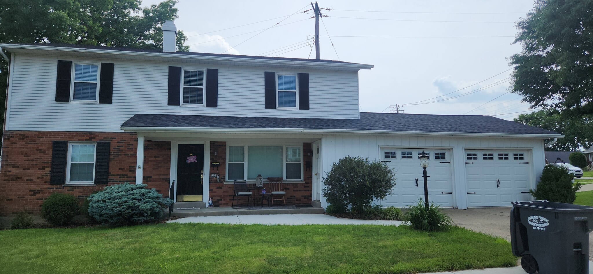 Building Photo - 201 Applewood Dr