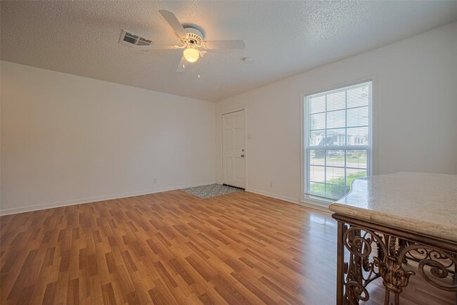 Building Photo - 5513 Fairdale Ln