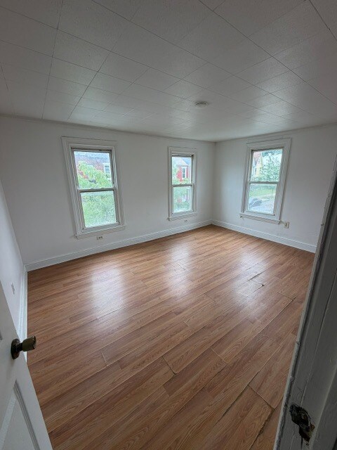 Building Photo - 1522 Vernon St