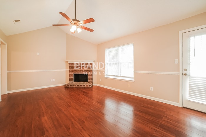 Building Photo - 6490 Saddleback Cir