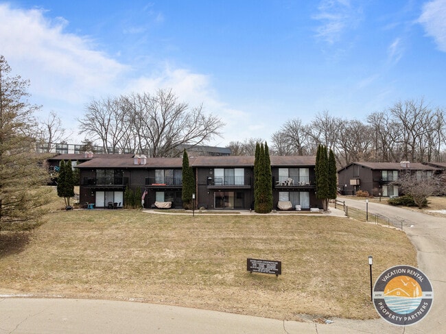 Building Photo - 54 Lausanne Ct