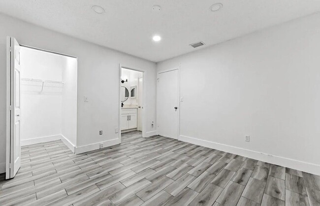 Building Photo - 1459 Summit Run Cir