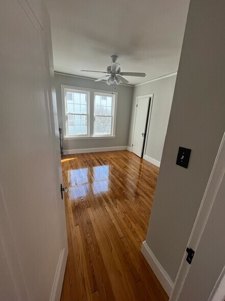 Building Photo - 25 Wawecus Rd