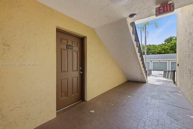 Building Photo - 4045 W McNab Rd