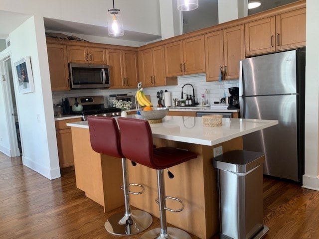 Building Photo - 165 N Canal St