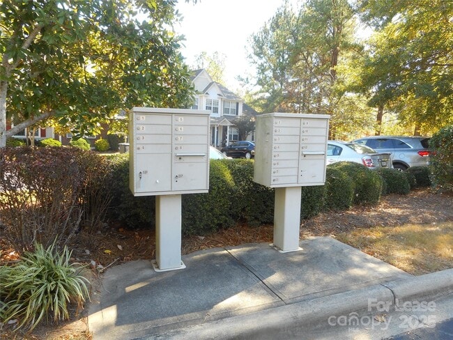 Building Photo - 8092 Kennet Ln