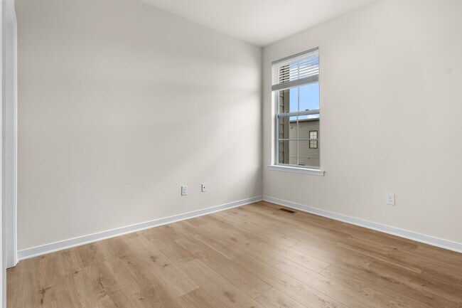 Building Photo - 2406 Ownby Ln