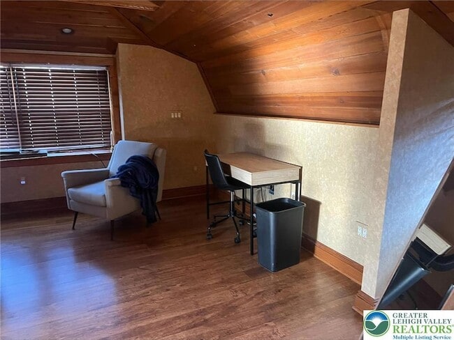 Building Photo - 4652 Hamilton Blvd