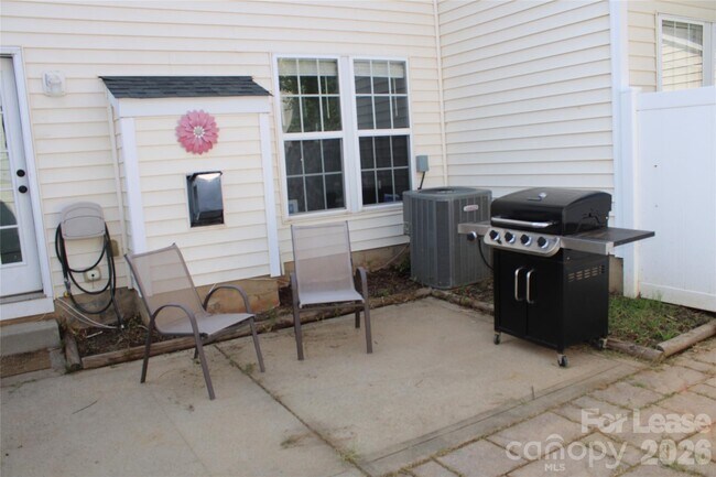 Building Photo - 9446 Cadman Ct