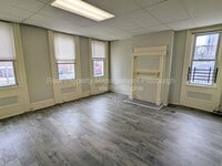Building Photo - 42 Van Braam St