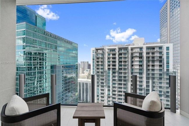 Building Photo - 300 Biscayne Blvd Way