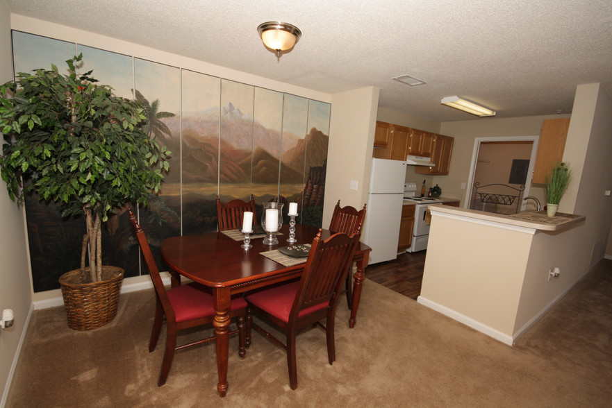 Dining Area - Audubon Crest Apartments