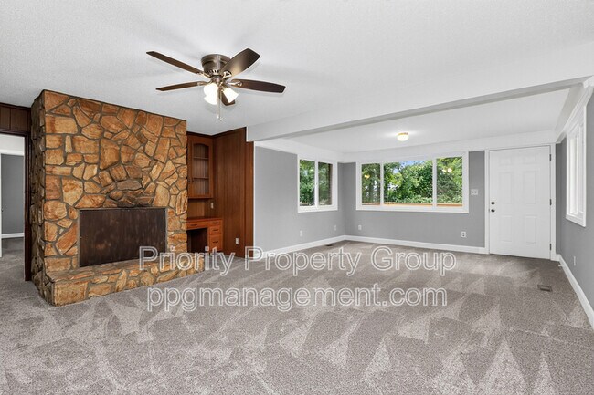 Building Photo - 3916 Piney Grove Rd