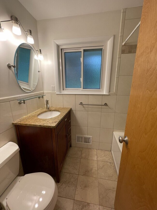 Building Photo - 2855 Whippoorwill Ln