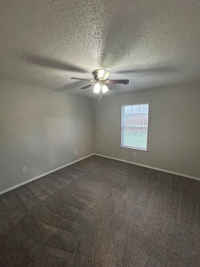 Building Photo - 3406 SW Landau Ct