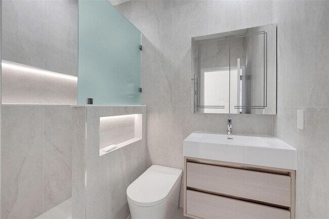 Building Photo - 1420 Sun Meadow Dr