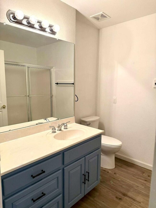 Building Photo - 305 E Mescalero Rd