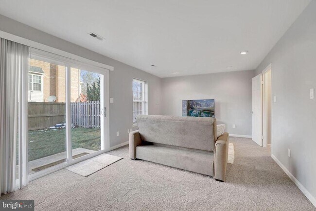 Building Photo - 46652 Clearview Terrace