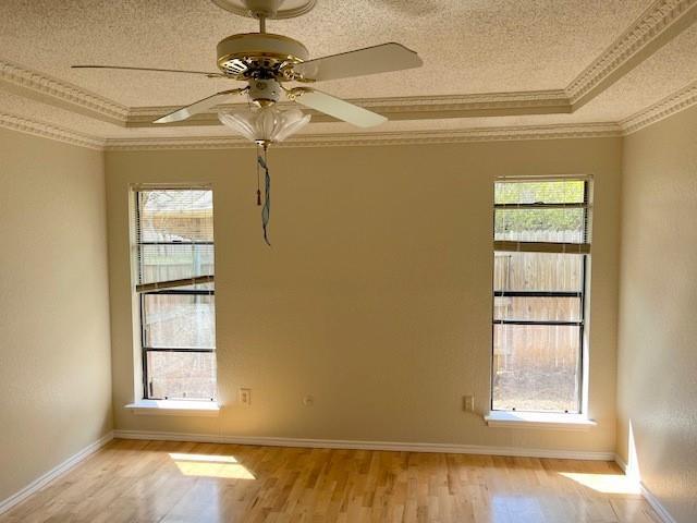 Building Photo - 2226 Fall River Dr