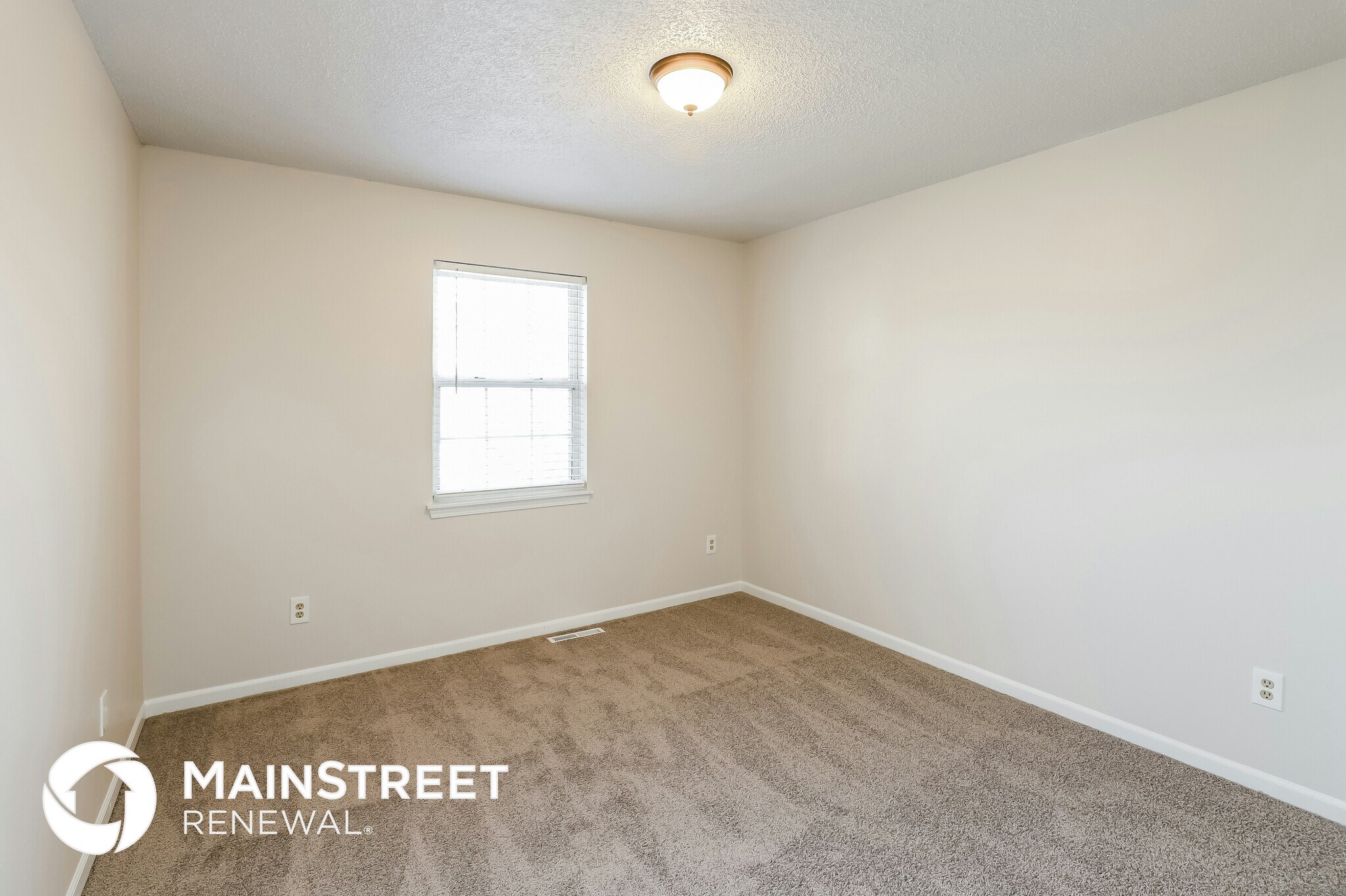 Building Photo - 820 NW Rosaceae Dr