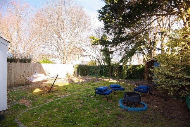 Building Photo - 21 Congdon Ave