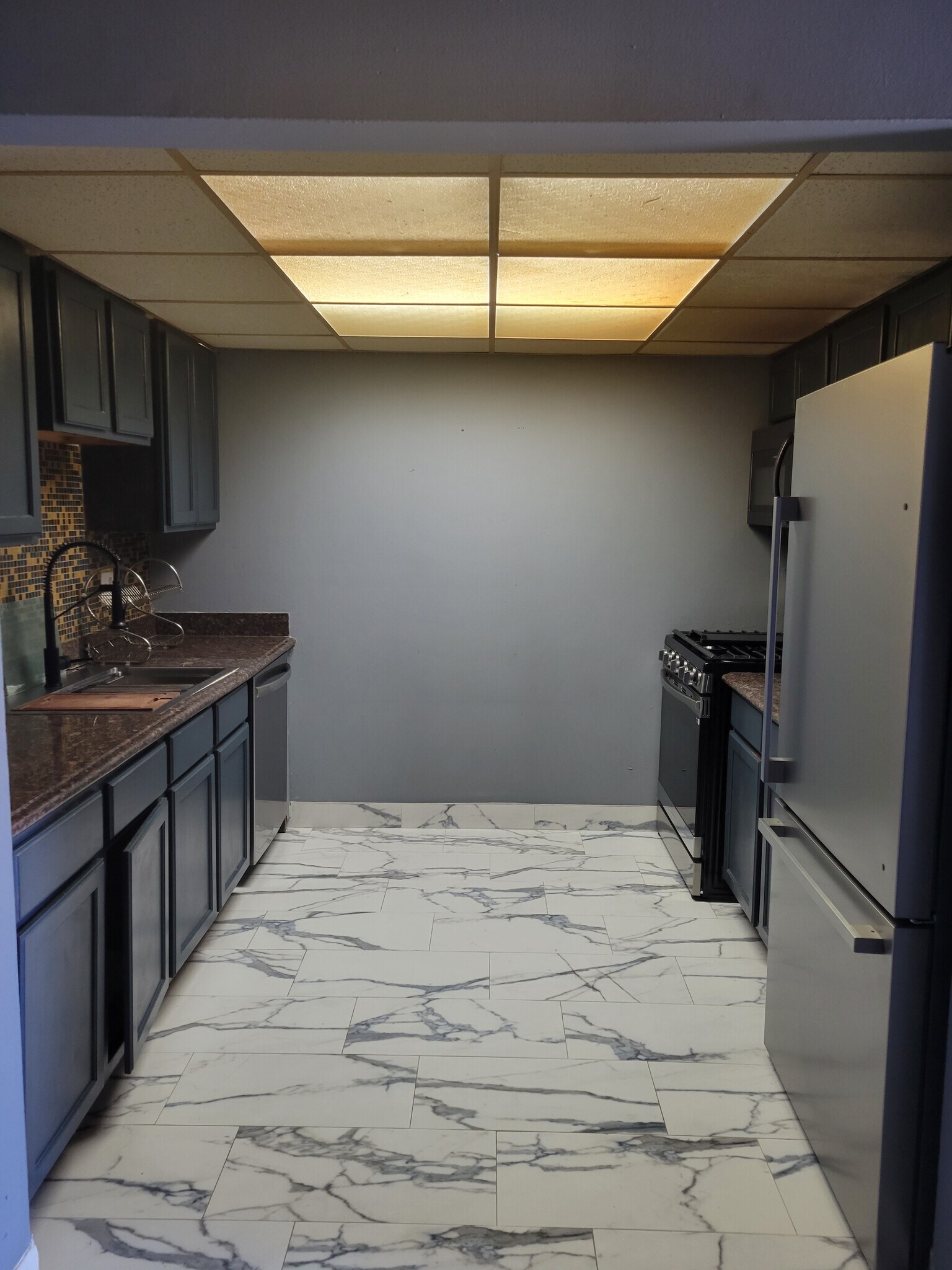 Building Photo - 258 E Bailey Rd