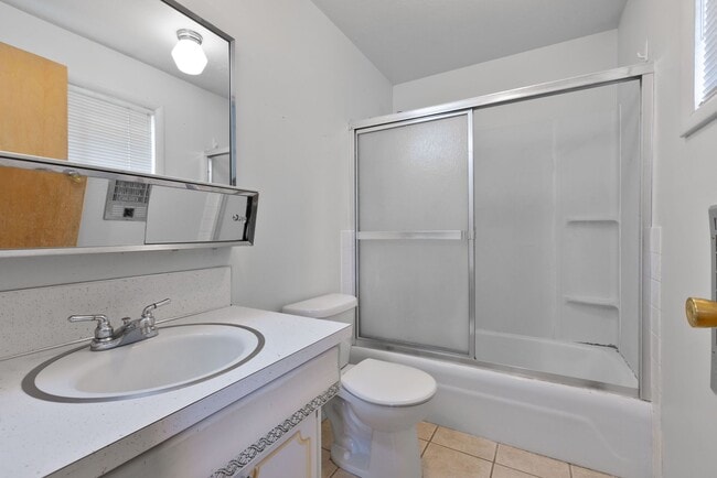 Building Photo - 3 Bed 2 Bath Home in Rexburg