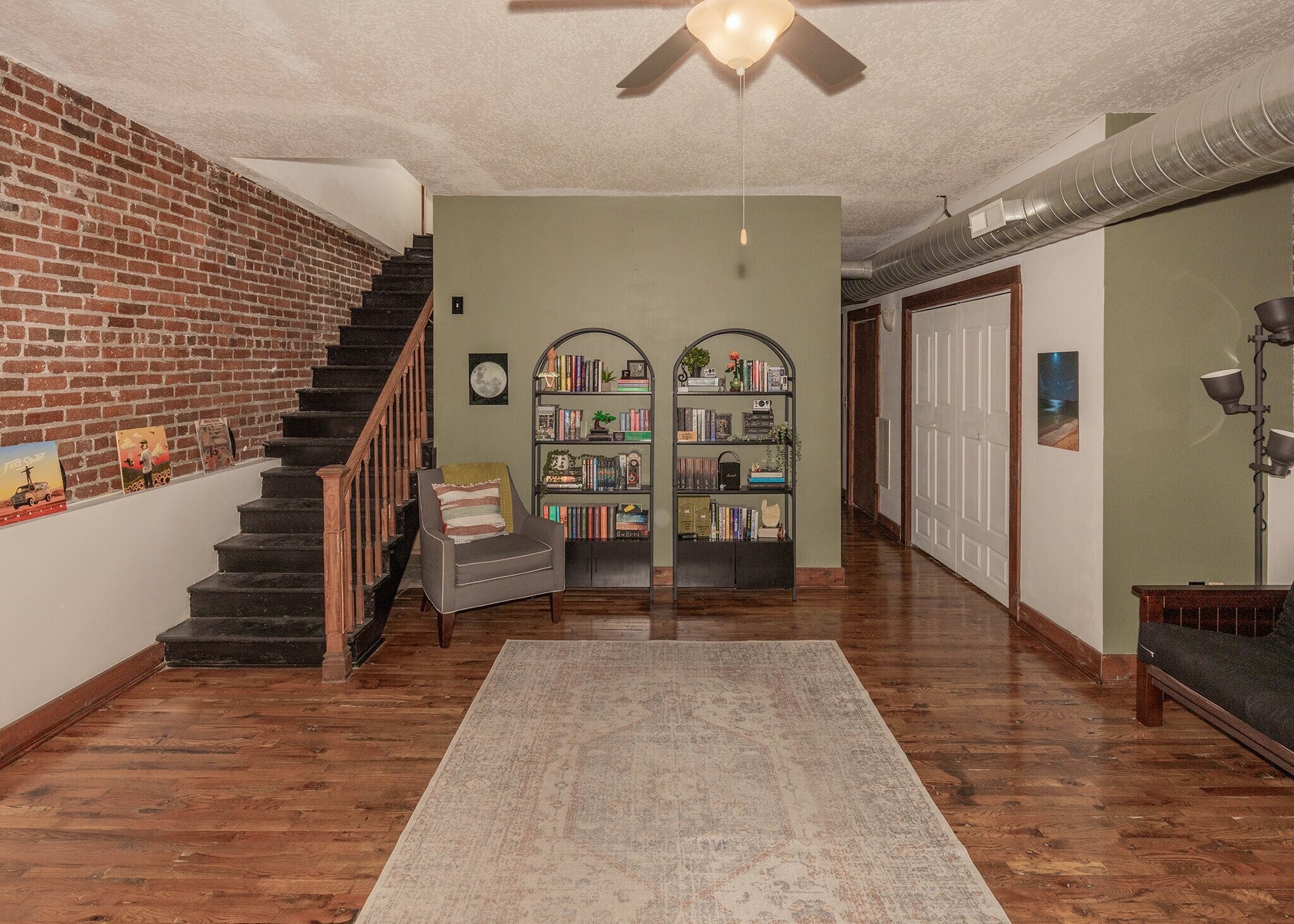 Building Photo - 1606 2nd Ave