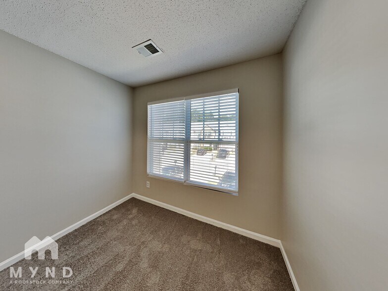 Building Photo - 2233 Bigwood Trail
