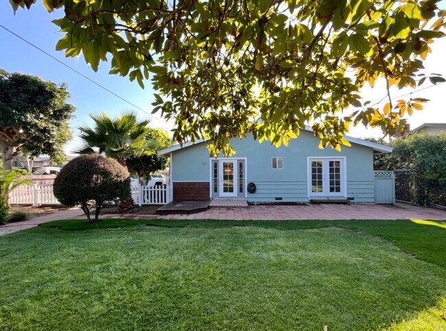 Building Photo - 3445 Valley St