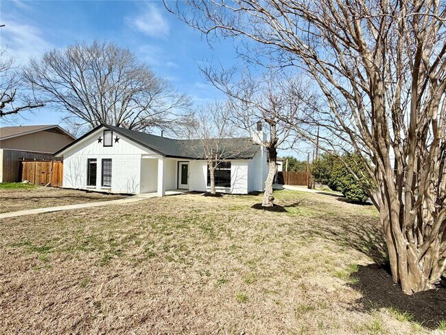 Building Photo - 1504 Parkview Ln