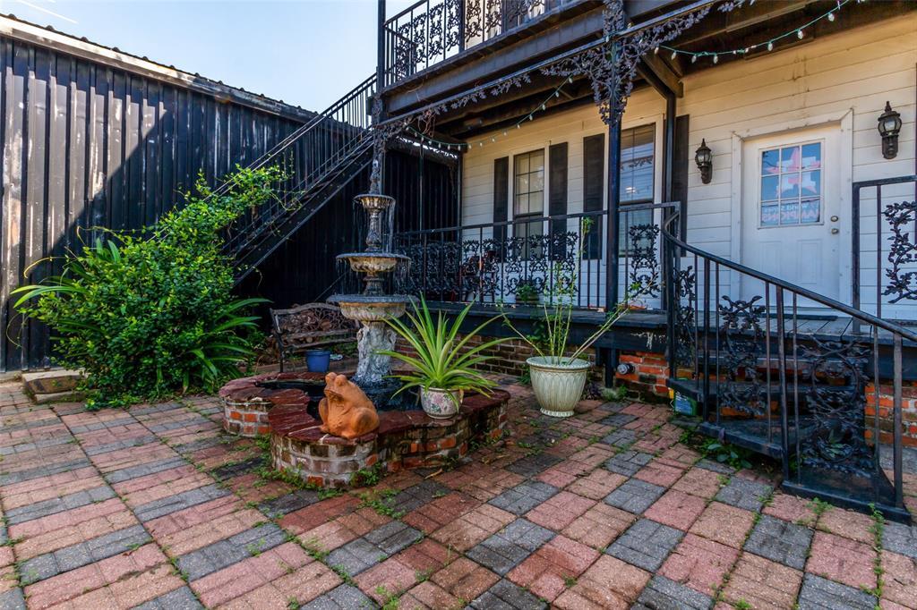 Building Photo - 2505 Austin St