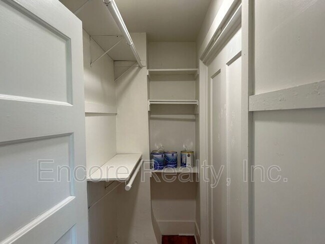 Building Photo - 303 3rd Ave
