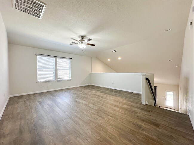 Building Photo - 5334 Silver Ledge Dr