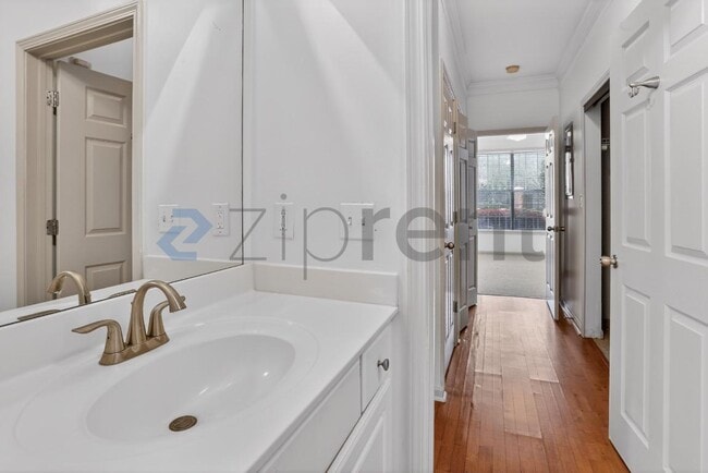 Building Photo - 1111 Westchester Ridge NE